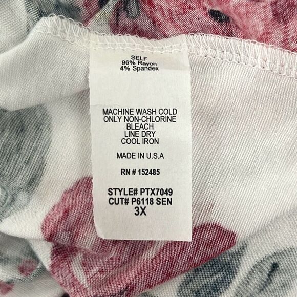 Papermoon Red White Floral Sleeveless Smocked Neck Top 3X Plus Stretch NWOT - Picture 7 of 9